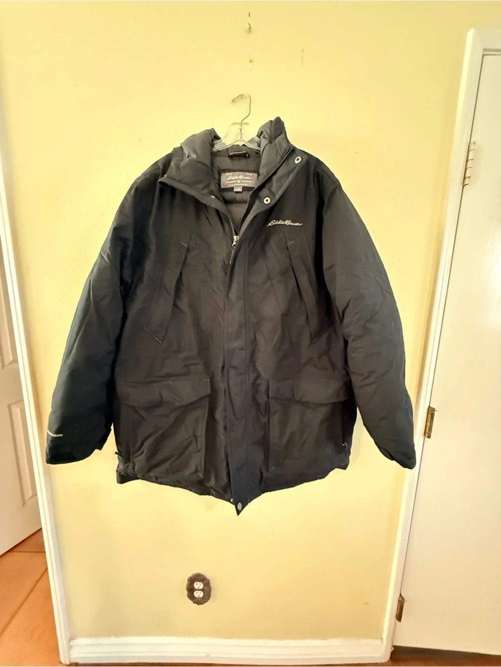Eddie Bauer Black Men's Insulated Puffer Jacket with Hood down filled size xxl